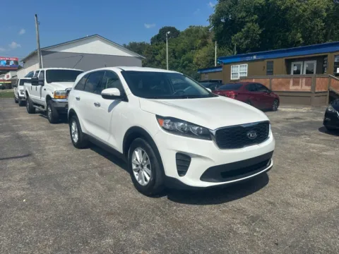 Another view of 2019 Kia Sorento LX Sport Utility 4D for sale in Chillicothe, OH at Instant Auto Sales Chillicothe
