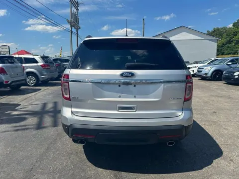 More photos of 2013 Ford Explorer XLT Sport Utility 4D at Instant Auto Sales Chillicothe, OH
