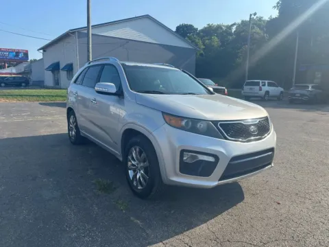 Another view of 2013 Kia Sorento SX Sport Utility 4D for sale in Chillicothe, OH at Instant Auto Sales Chillicothe