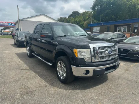 Another view of 2010 Ford F-150 SuperCrew Cab XLT Pickup 4D 5 1/2 ft for sale in Chillicothe, OH at Instant Auto Sales Chillicothe