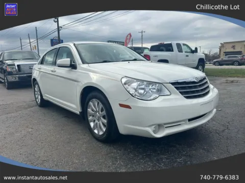 White 2010 Chrysler Sebring Limited Sedan 4D for sale in Chillicothe, OH