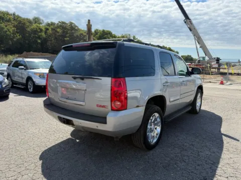 More photos of 2008 GMC Yukon SLE Sport Utility 4D at Instant Auto Sales Chillicothe, OH
