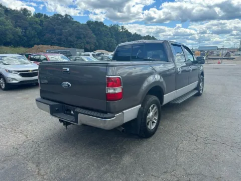 More photos of 2006 Ford F-150 SuperCrew Cab XLT Pickup 4D 6 1/2 ft at Instant Auto Sales Chillicothe, OH