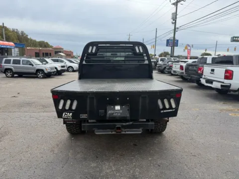 More photos of 2009 Ford F350 Super Duty Crew Cab XLT Pickup 4D 6 3/4 ft at Instant Auto Sales Chillicothe, OH