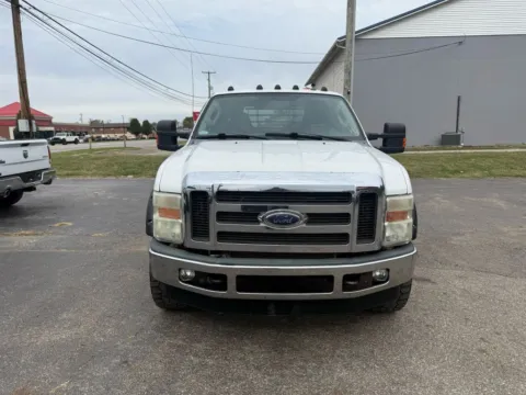 Photos of 2009 Ford F350 Super Duty Crew Cab XLT Pickup 4D 6 3/4 ft for sale in Chillicothe, OH at Instant Auto Sales Chillicothe