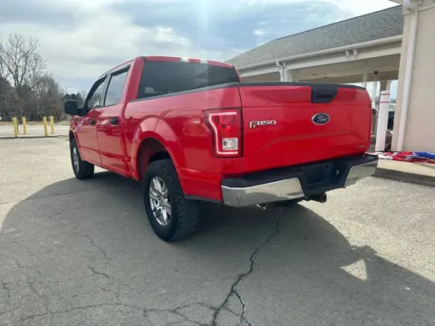 More photos of 2015 Ford F-150 SuperCrew Cab XLT Pickup 4D 6 1/2 ft at Instant Auto Sales Lancaster, OH