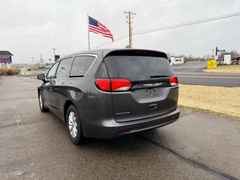 More photos of 2017 Chrysler Pacifica Touring Minivan 4D at Instant Auto Sales Lancaster, OH