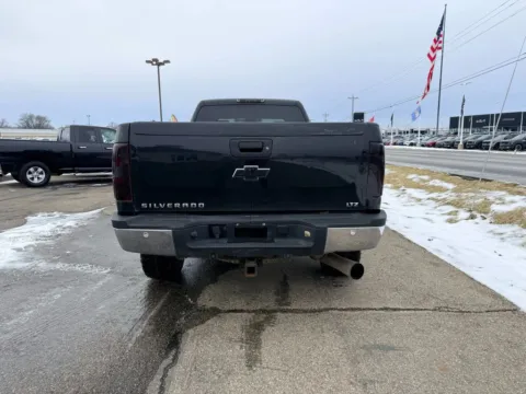 More photos of 2008 Chevrolet Silverado 3500 HD Crew Cab LTZ Pickup 4D 8 ft at Instant Auto Sales Lancaster, OH