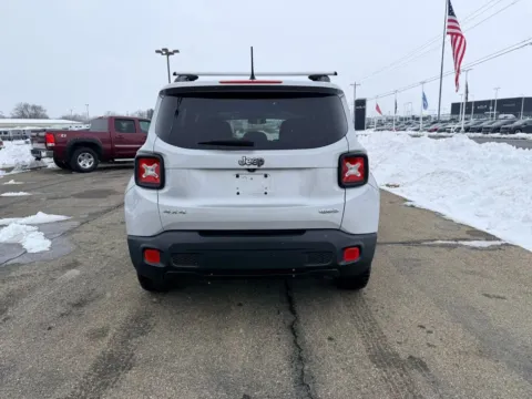 More photos of 2015 Jeep Renegade Latitude Sport Utility 4D at Instant Auto Sales Lancaster, OH