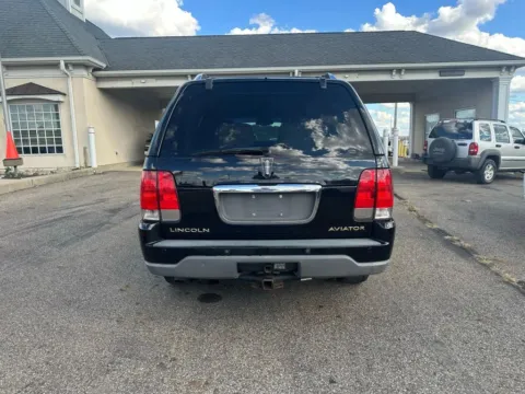 More photos of 2004 Lincoln Aviator Luxury Sport Utility 4D at Instant Auto Sales Lancaster, OH