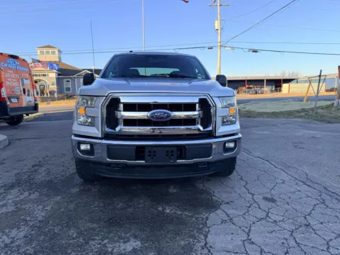 Photos of 2016 Ford F-150 SuperCrew Cab XLT Pickup 4D 5 1/2 ft for sale in Lancaster, OH at Instant Auto Sales Lancaster