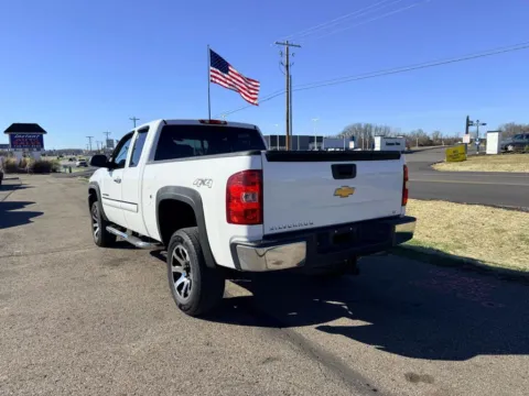 More photos of 2012 Chevrolet Silverado 1500 Extended Cab LT Pickup 4D 6 1/2 ft at Instant Auto Sales Lancaster, OH