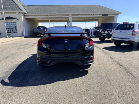 More photos of 2017 Honda Civic Si Coupe 2D at Instant Auto Sales Lancaster, OH