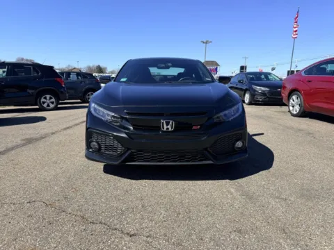 Photos of 2017 Honda Civic Si Coupe 2D for sale in Lancaster, OH at Instant Auto Sales Lancaster