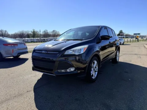 Another view of 2015 Ford Escape SE Sport Utility 4D for sale in Lancaster, OH at Instant Auto Sales Lancaster