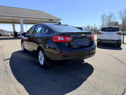 More photos of 2017 Chevrolet Cruze LT Sedan 4D at Instant Auto Sales Lancaster, OH