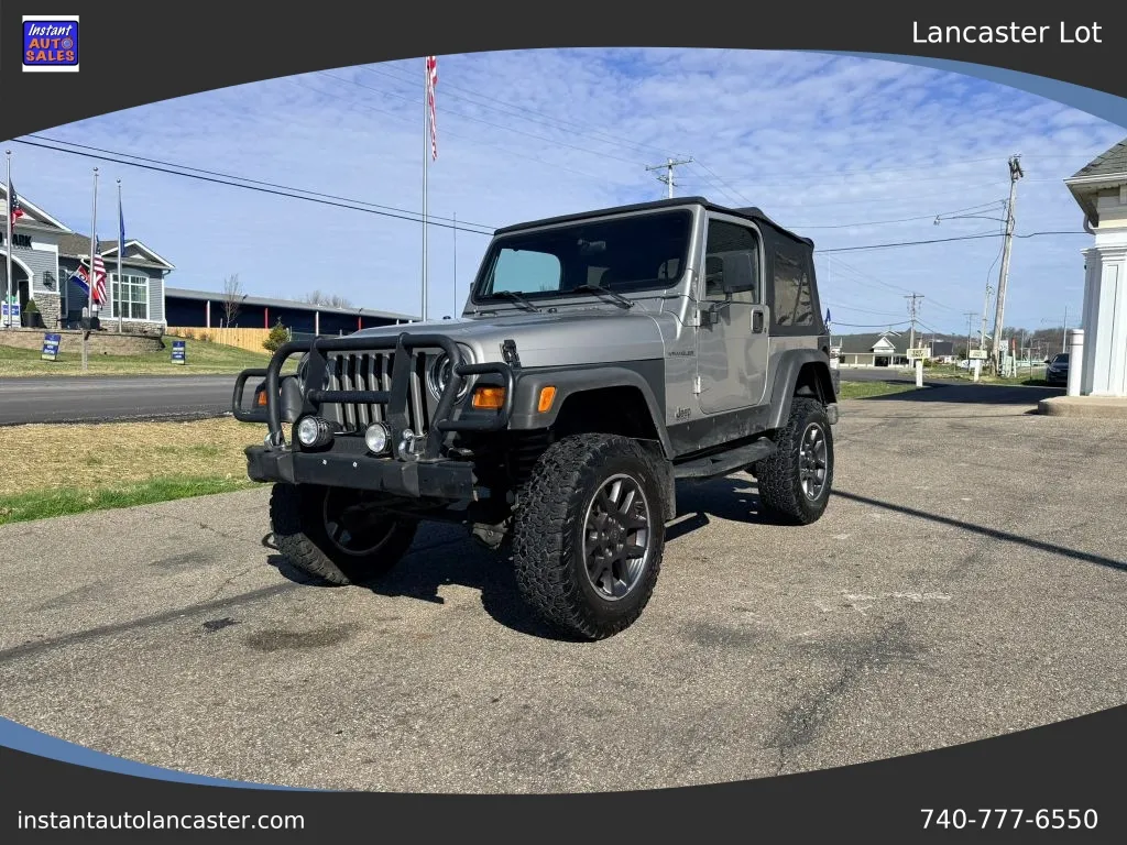 Silver 2000 Jeep Wrangler SE Sport Utility 2D for sale in Lancaster, OH