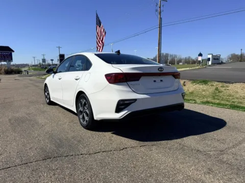 More photos of 2019 Kia Forte LXS Sedan 4D at Instant Auto Sales Lancaster, OH