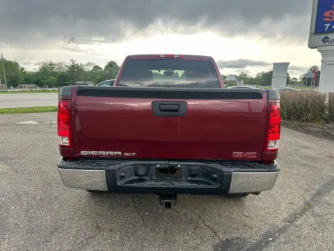 More photos of 2013 GMC Sierra 1500 Crew Cab SLT Pickup 4D 5 3/4 ft at Instant Auto Sales Lancaster, OH