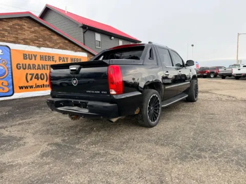 More photos of 2007 Cadillac Escalade EXT Sport Utility Pickup 4D 5 1/4 ft at Instant Auto Sales Lancaster, OH