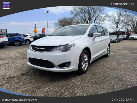 Silver 2019 Chrysler Pacifica Touring L Plus Minivan 4D for sale in Lancaster, OH