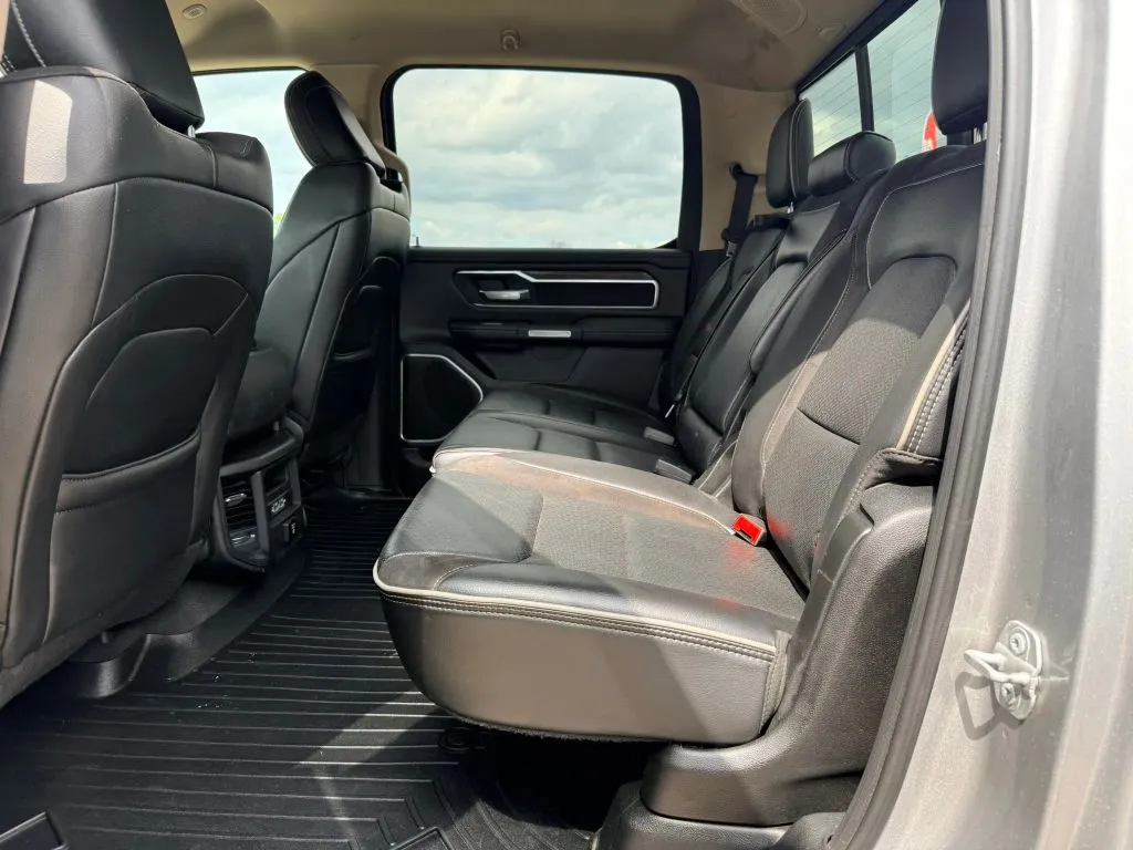 2019 RAM Ram 1500 Pickup Laramie - Photo 10