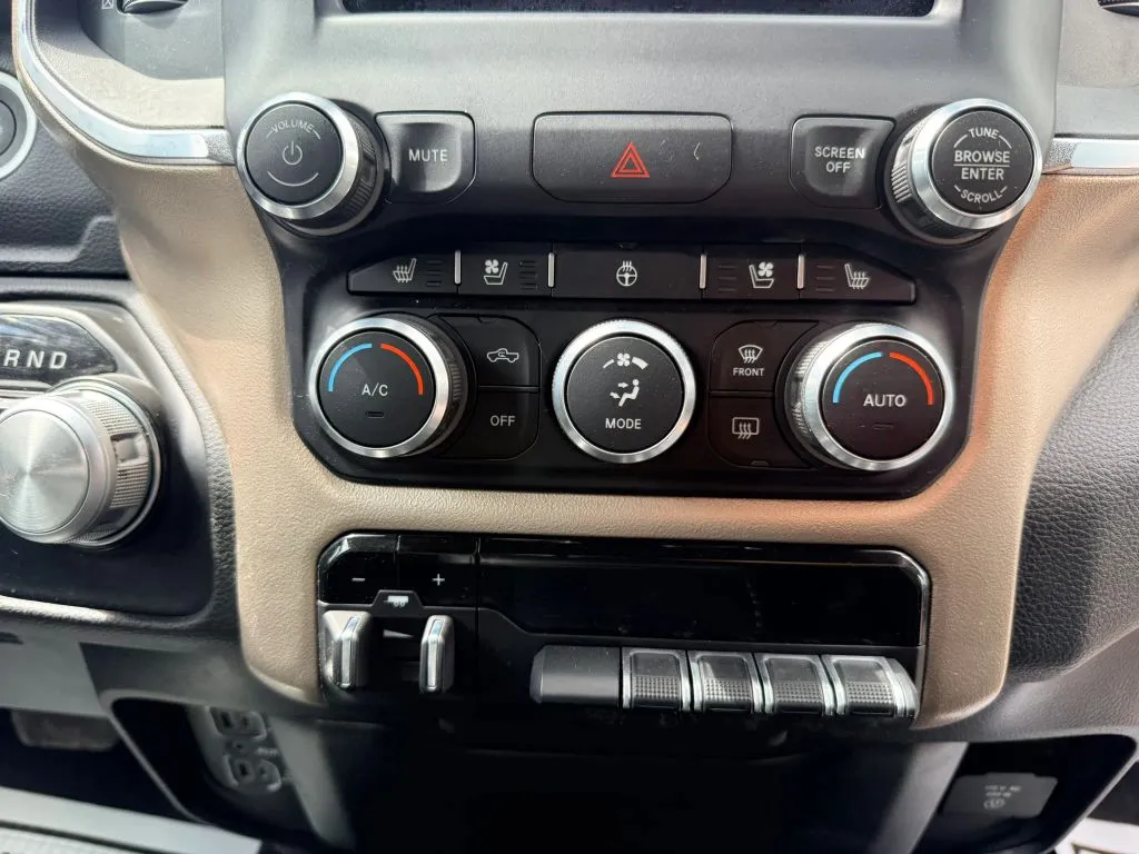 2019 RAM Ram 1500 Pickup Laramie - Photo 12