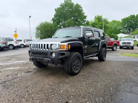 Another view of 2006 HUMMER H3 Sport Utility 4D for sale in Lancaster, OH at Instant Auto Sales Lancaster
