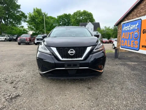 Photos of 2020 Nissan Murano SV Sport Utility 4D for sale in Lancaster, OH at Instant Auto Sales Lancaster