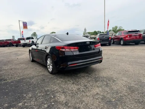 More photos of 2018 Kia Optima LX Sedan 4D at Instant Auto Sales Lancaster, OH