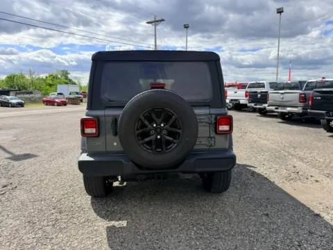 More photos of 2020 Jeep Wrangler Unlimited Sport SUV 4D at Instant Auto Sales Lancaster, OH