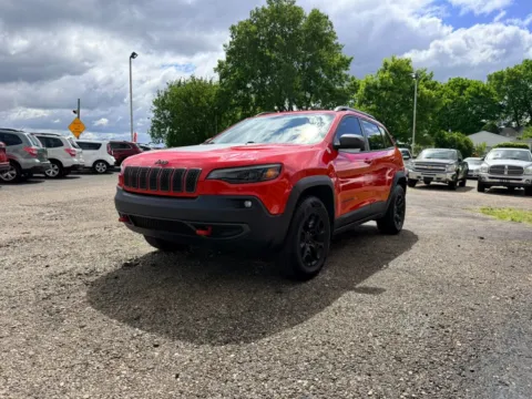 Another view of 2019 Jeep Cherokee TrailHawk Sport Utility 4D for sale in Lancaster, OH at Instant Auto Sales Lancaster