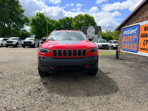 Photos of 2019 Jeep Cherokee TrailHawk Sport Utility 4D for sale in Lancaster, OH at Instant Auto Sales Lancaster