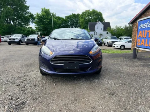 Photos of 2016 Ford Fiesta SE Sedan 4D for sale in Lancaster, OH at Instant Auto Sales Lancaster