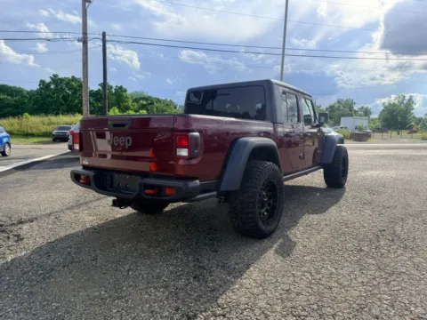 More photos of 2021 Jeep Gladiator Rubicon Pickup 4D 5 ft at Instant Auto Sales Lancaster, OH