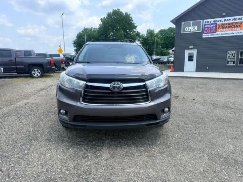 Photos of 2015 Toyota Highlander Limited Platinum Sport Utility 4D for sale in Lancaster, OH at Instant Auto Sales Lancaster