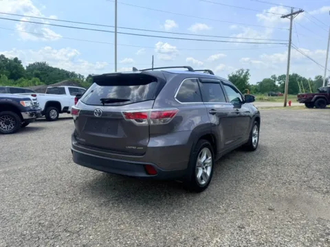 More photos of 2015 Toyota Highlander Limited Platinum Sport Utility 4D at Instant Auto Sales Lancaster, OH
