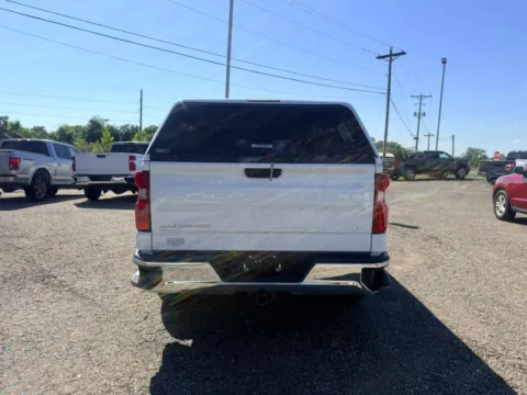 More photos of 2023 Chevrolet Silverado 1500 Crew Cab LT Pickup 4D 6 1/2 ft at Instant Auto Sales Lancaster, OH