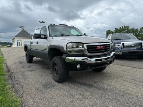 Another view of 2005 GMC Sierra 2500 HD Crew Cab SLT Pickup 4D 6 1/2 ft for sale in Lancaster, OH at Instant Auto Sales Lancaster