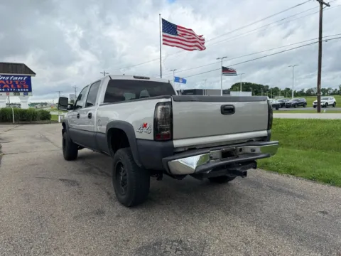 More photos of 2005 GMC Sierra 2500 HD Crew Cab SLT Pickup 4D 6 1/2 ft at Instant Auto Sales Lancaster, OH