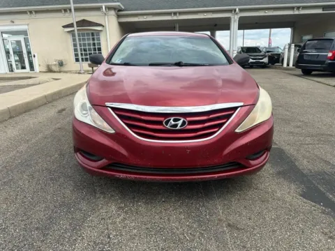 Photos of 2013 Hyundai Sonata GLS Sedan 4D for sale in Lancaster, OH at Instant Auto Sales Lancaster