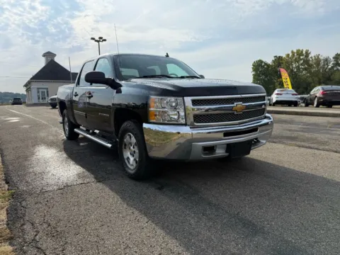 Another view of 2013 Chevrolet Silverado 1500 Crew Cab LT Pickup 4D 5 3/4 ft for sale in Lancaster, OH at Instant Auto Sales Lancaster