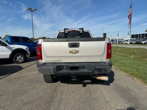 More photos of 2007 Chevrolet Silverado 2500 HD Extended Cab LT Pickup 4D 6 1/2 ft at Instant Auto Sales Lancaster, OH