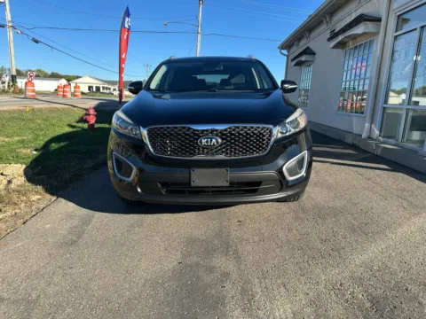 Photos of 2018 Kia Sorento LX Sport Utility 4D for sale in Lancaster, OH at Instant Auto Sales Lancaster