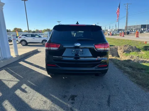 More photos of 2018 Kia Sorento LX Sport Utility 4D at Instant Auto Sales Lancaster, OH