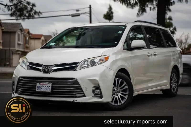 Red 2018 Toyota Sienna XLE 8-Passenger for sale in Ontario, CA