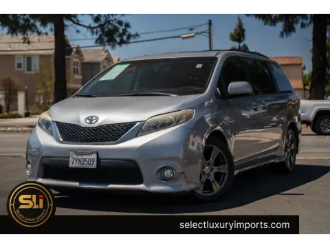 Red 2017 Toyota Sienna SE 8-Passenger for sale in Ontario, CA