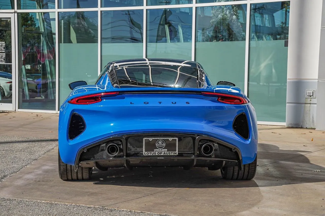 2026 Lotus Emira - Photo 13