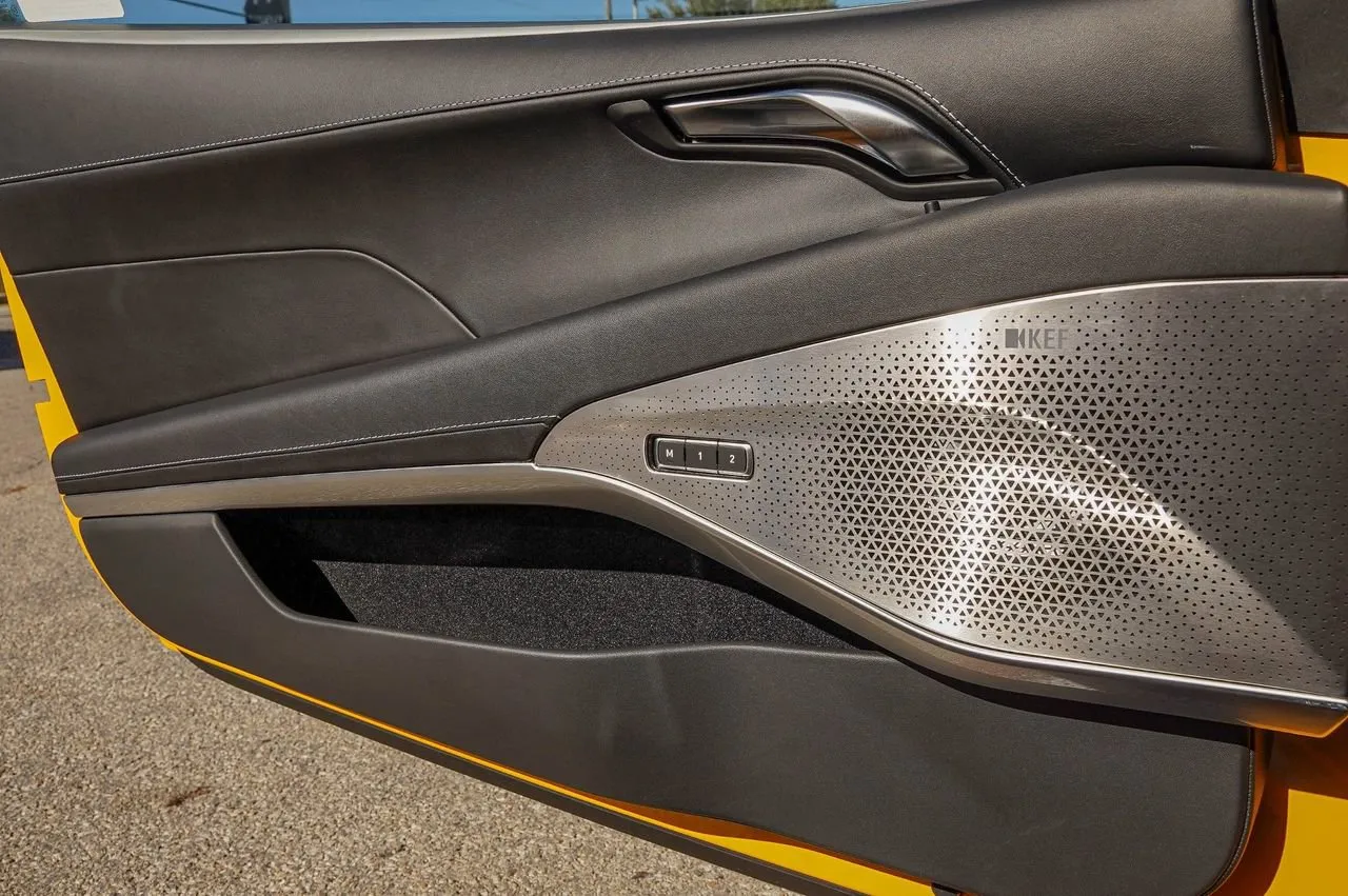 2026 Lotus Emira - Photo 28