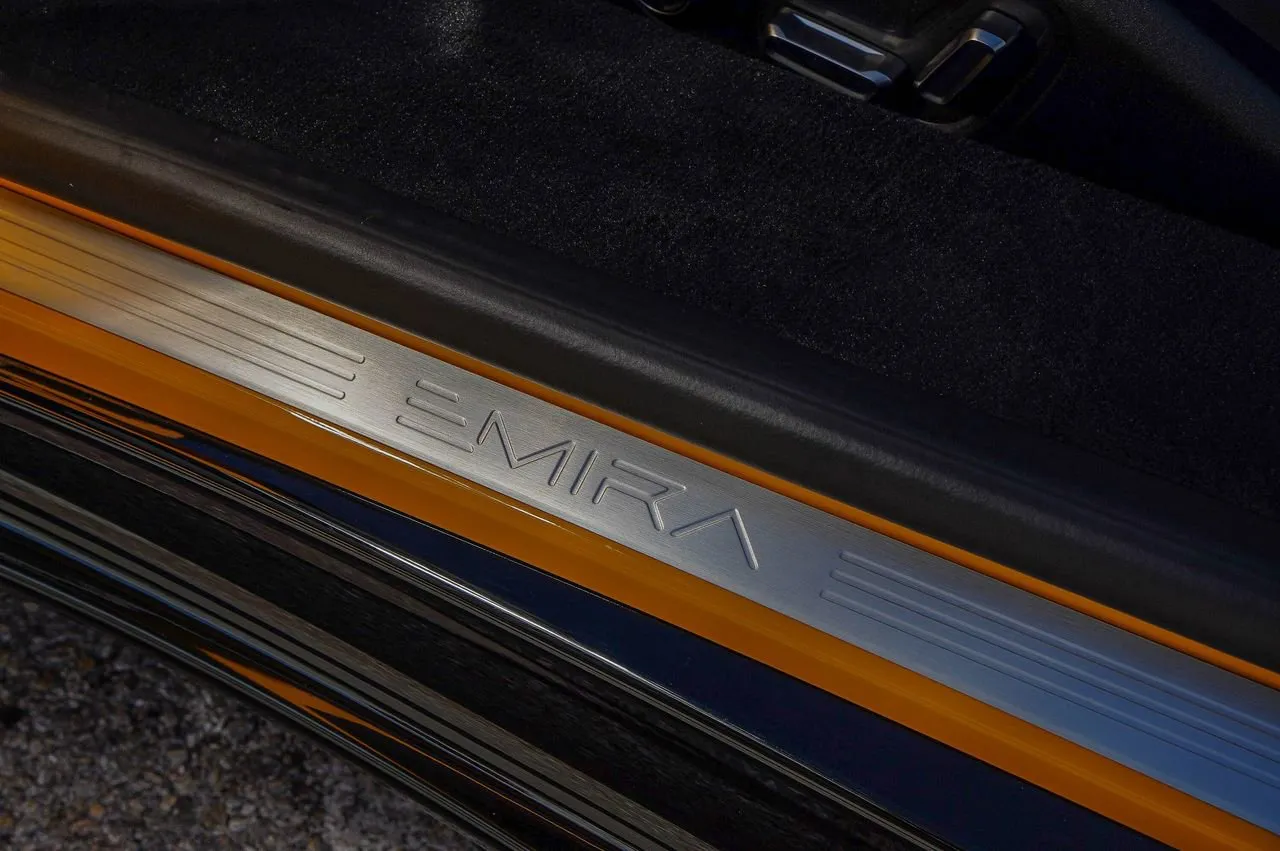 2026 Lotus Emira - Photo 31